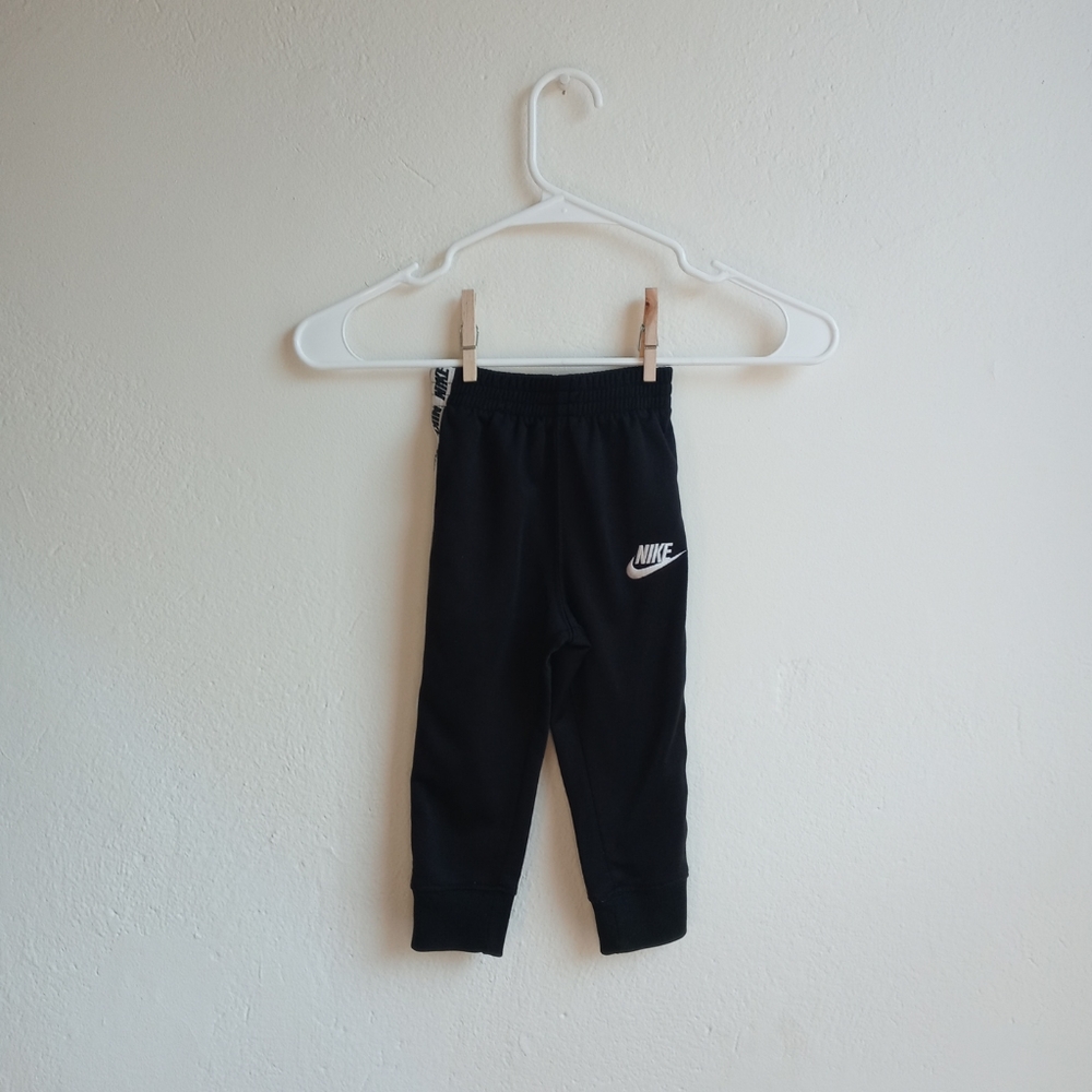 Kid's Black Nike Sweatpants 18m